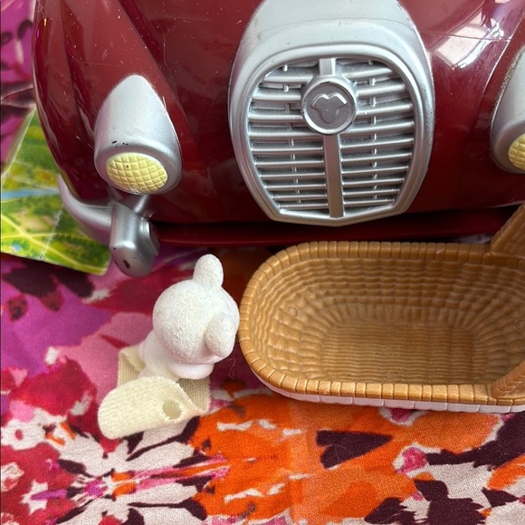 Calico critter Red Toy Car with Bear and mouse baby - Picture 3 of 4